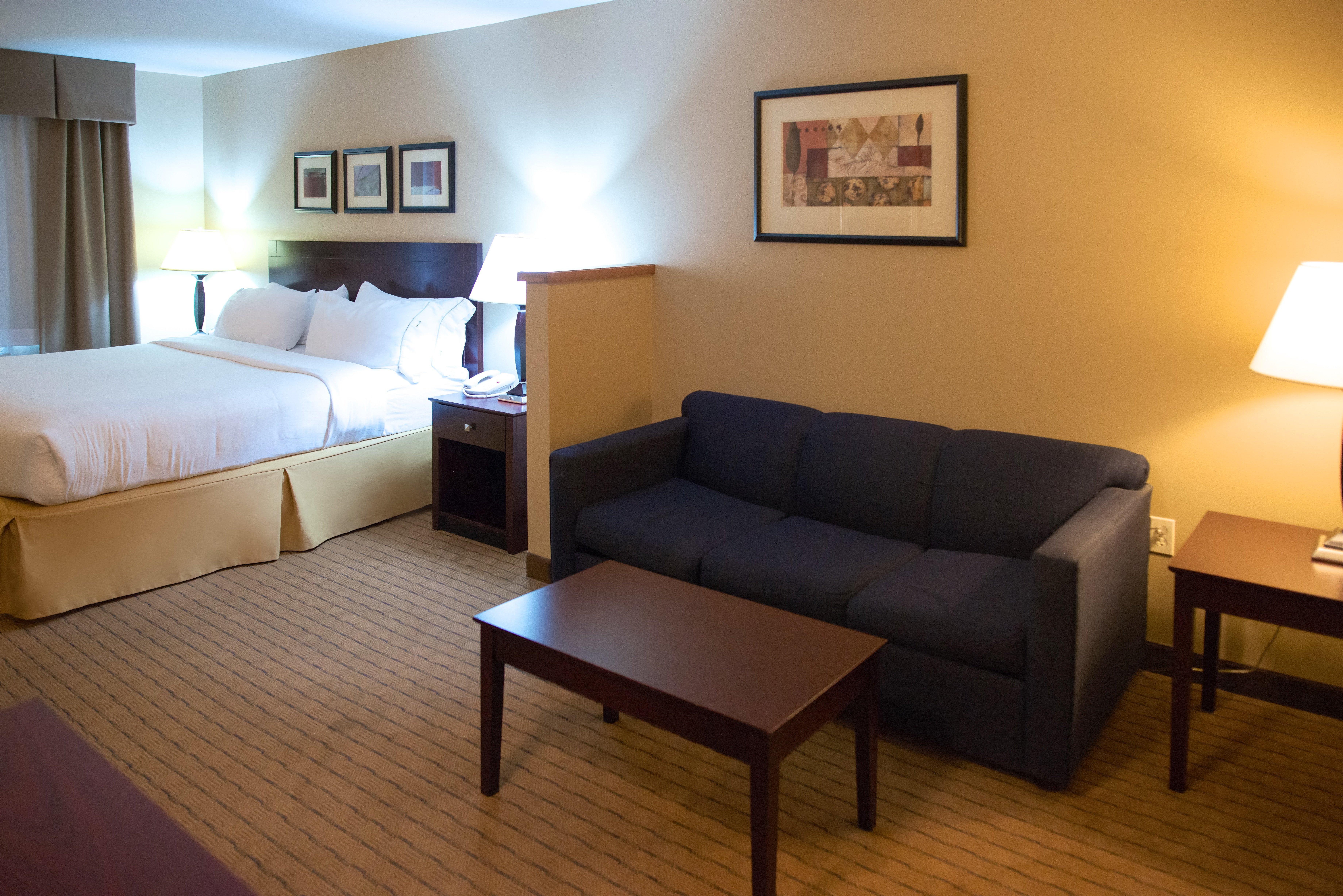 Holiday Inn Express Devils Lake By Ihg Екстер'єр фото