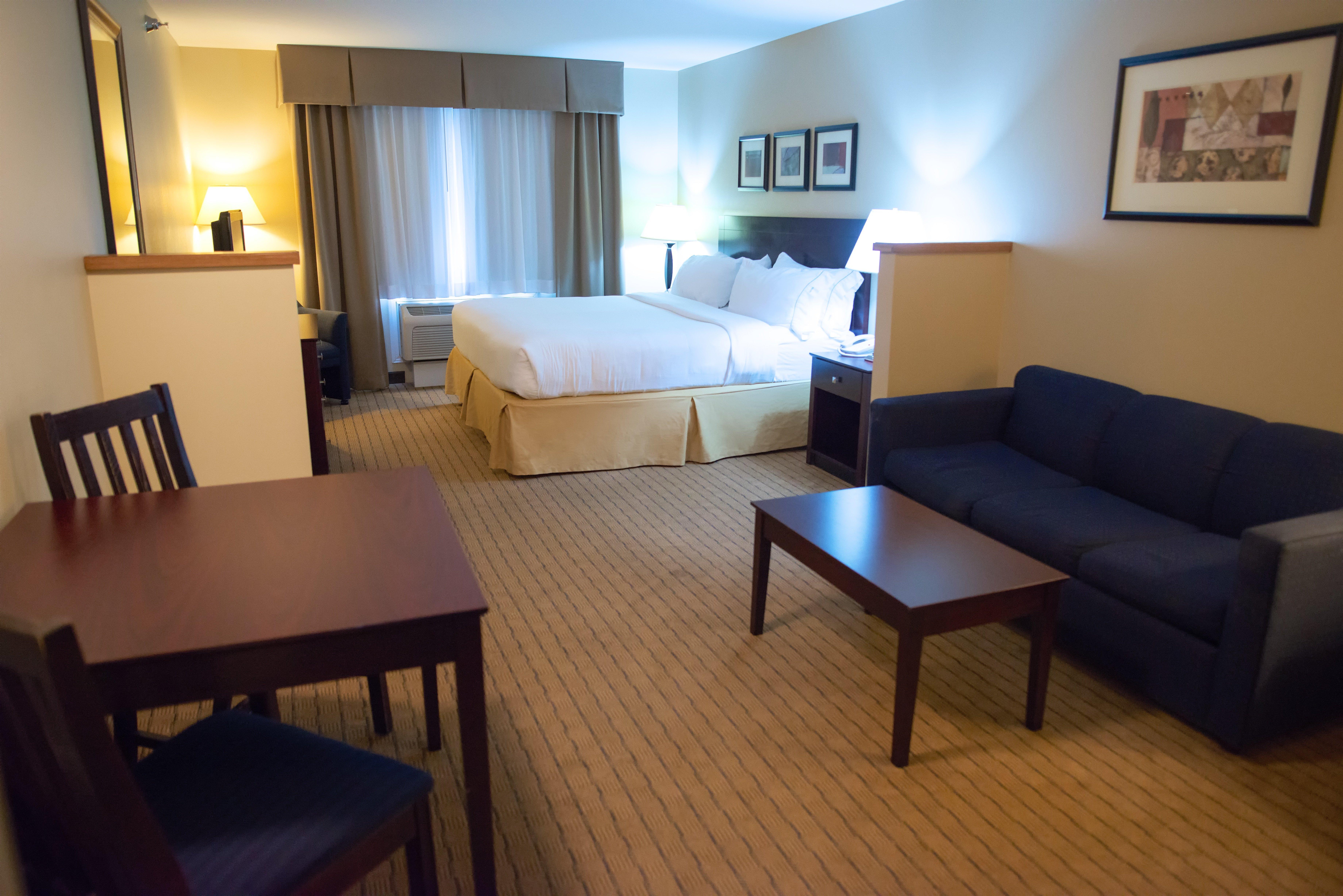 Holiday Inn Express Devils Lake By Ihg Екстер'єр фото