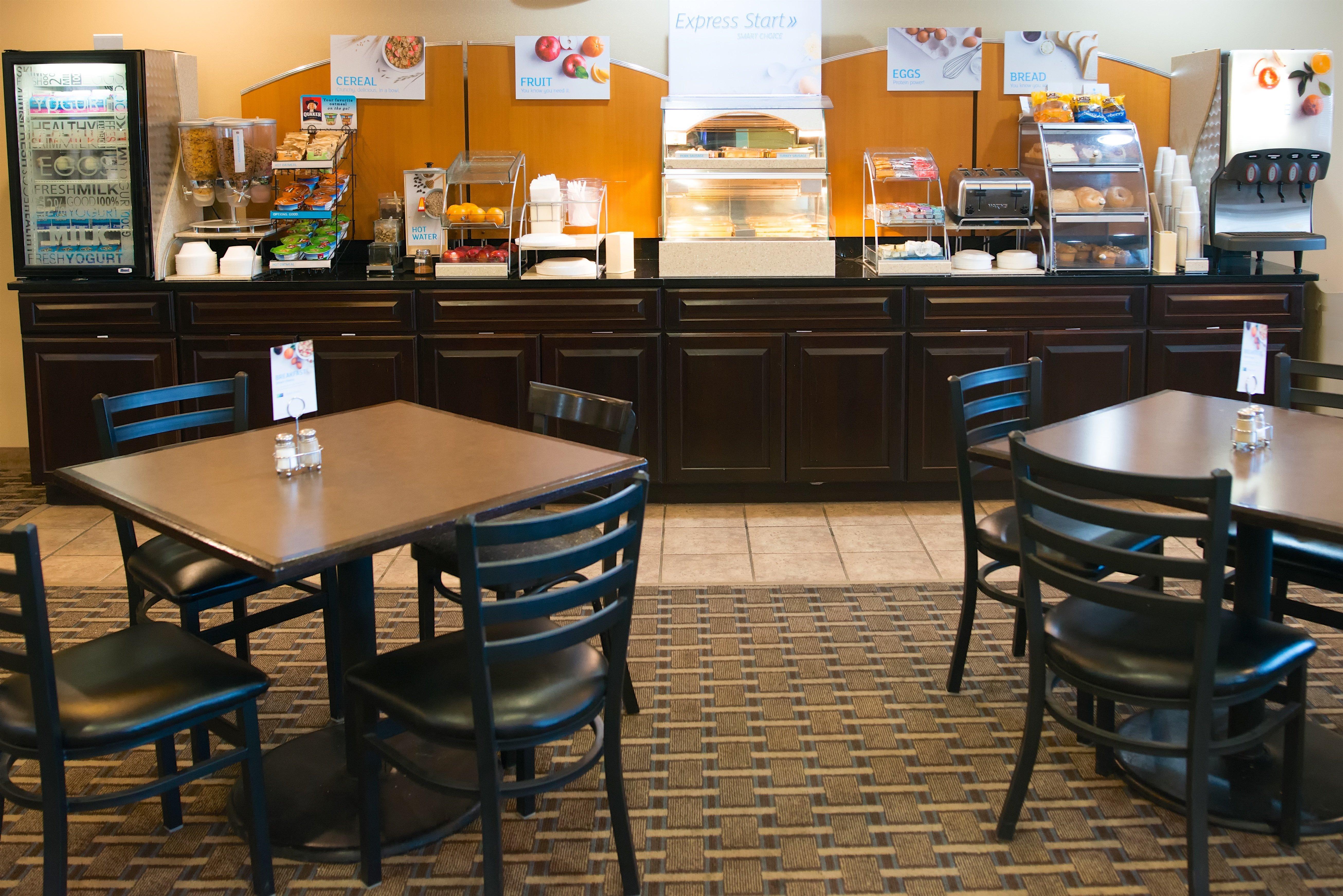 Holiday Inn Express Devils Lake By Ihg Екстер'єр фото