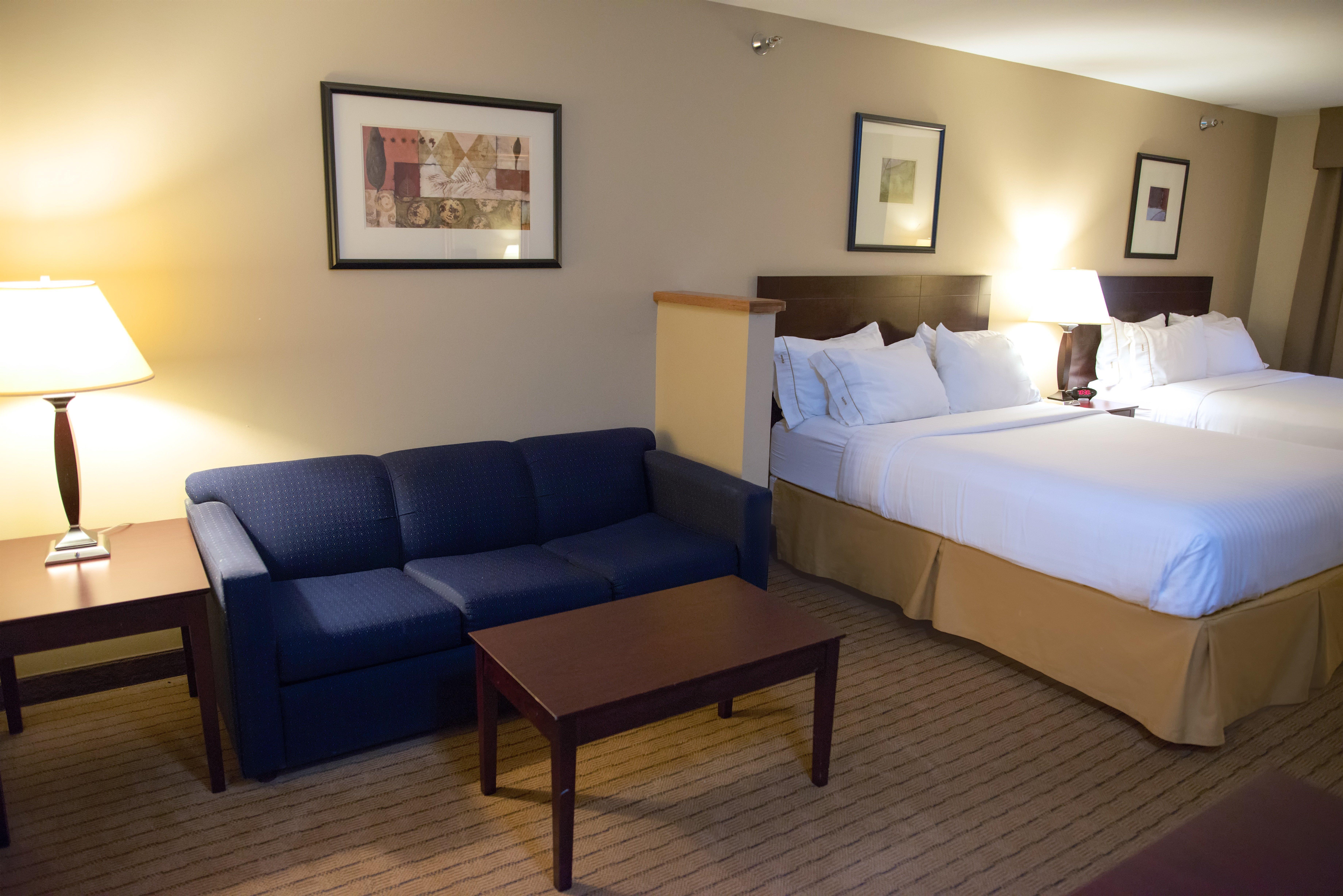 Holiday Inn Express Devils Lake By Ihg Екстер'єр фото