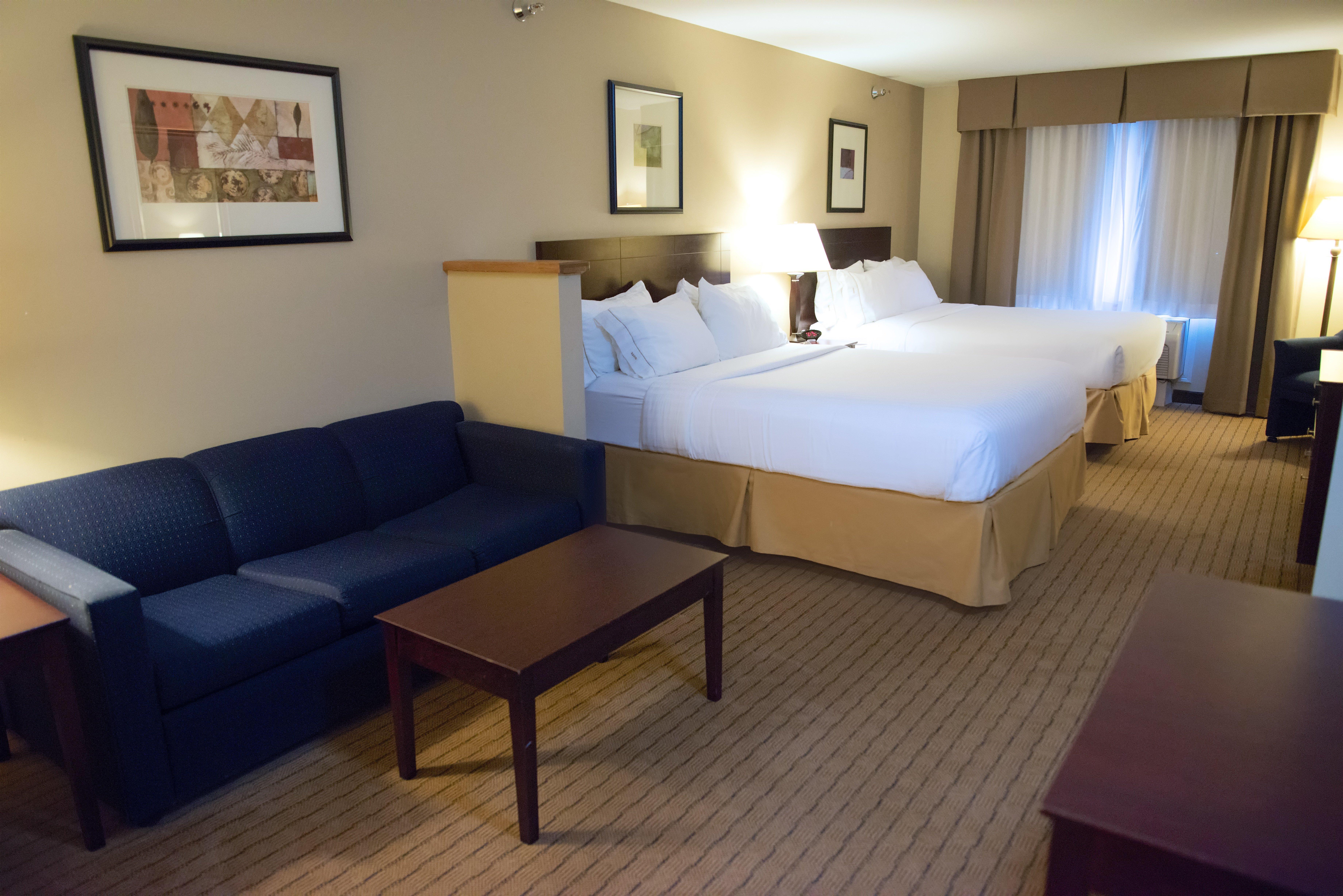 Holiday Inn Express Devils Lake By Ihg Екстер'єр фото