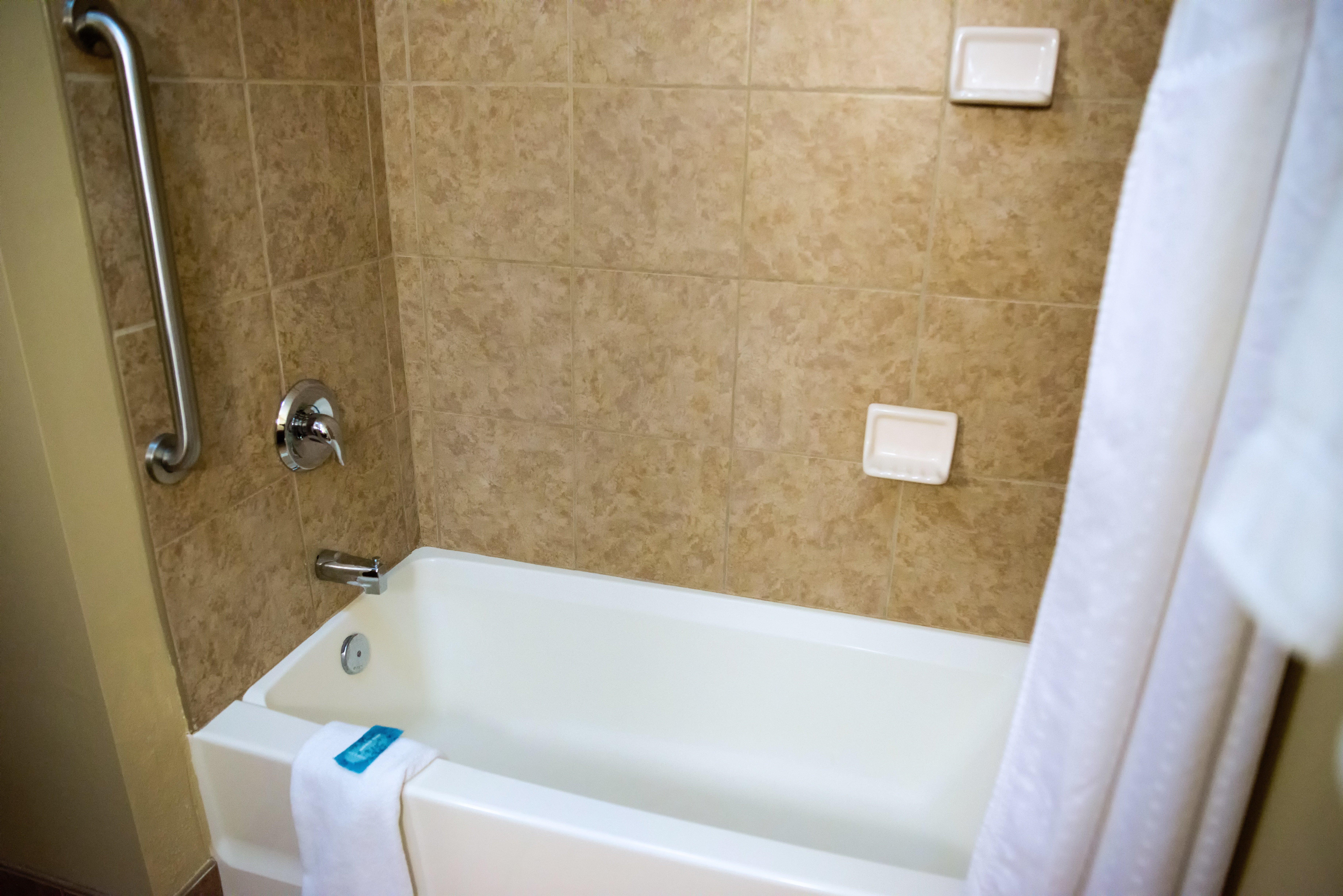 Holiday Inn Express Devils Lake By Ihg Екстер'єр фото