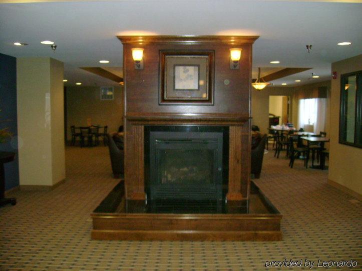 Holiday Inn Express Devils Lake By Ihg Інтер'єр фото